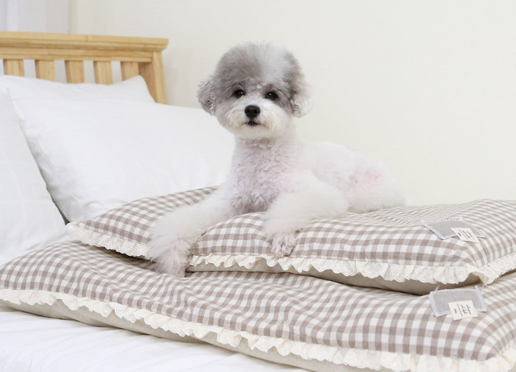Cama Rectangular Estilo Vichy con Volantes para Perro
