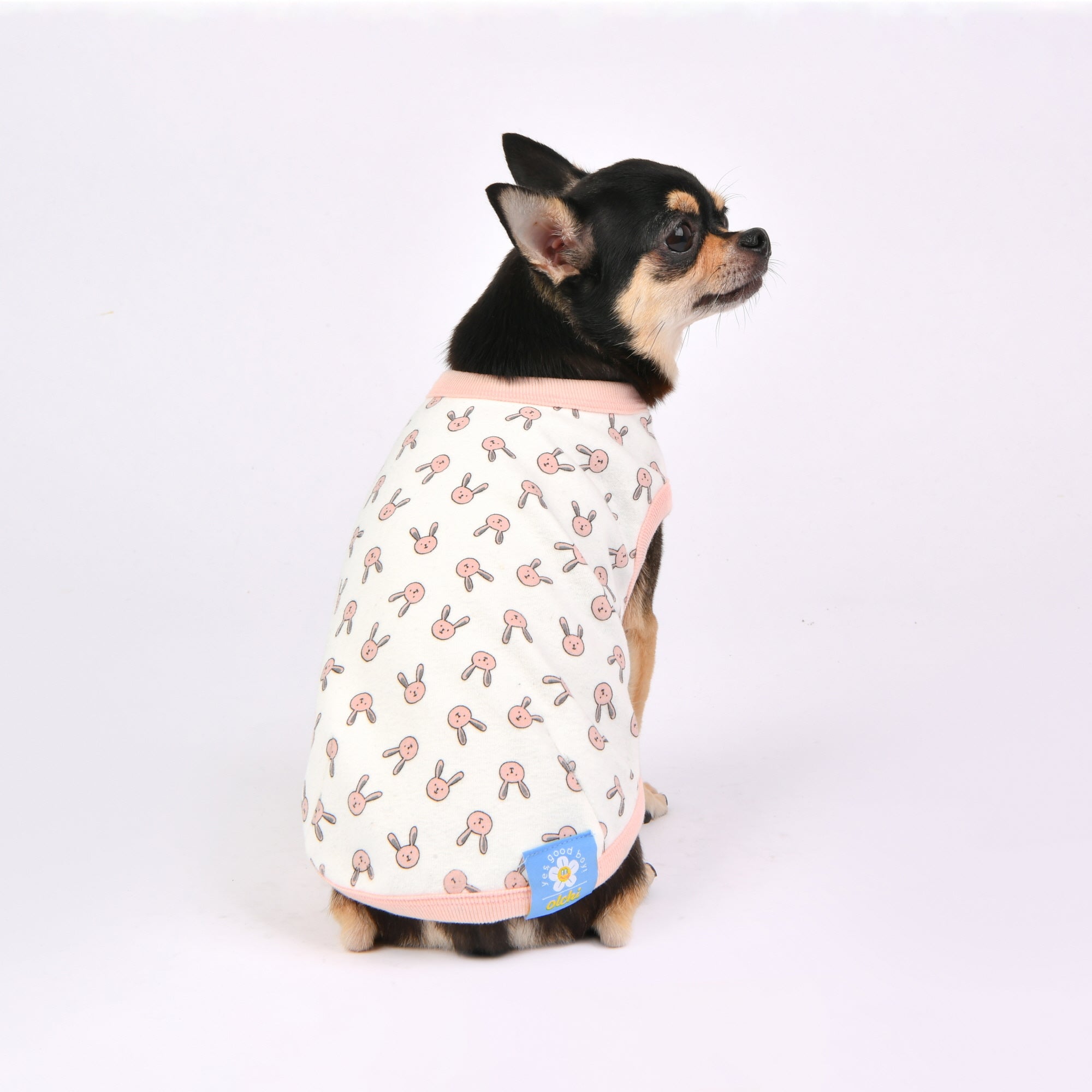 camiseta algodon con estampado conejitos bonita a la vez que comoda y transpirable 