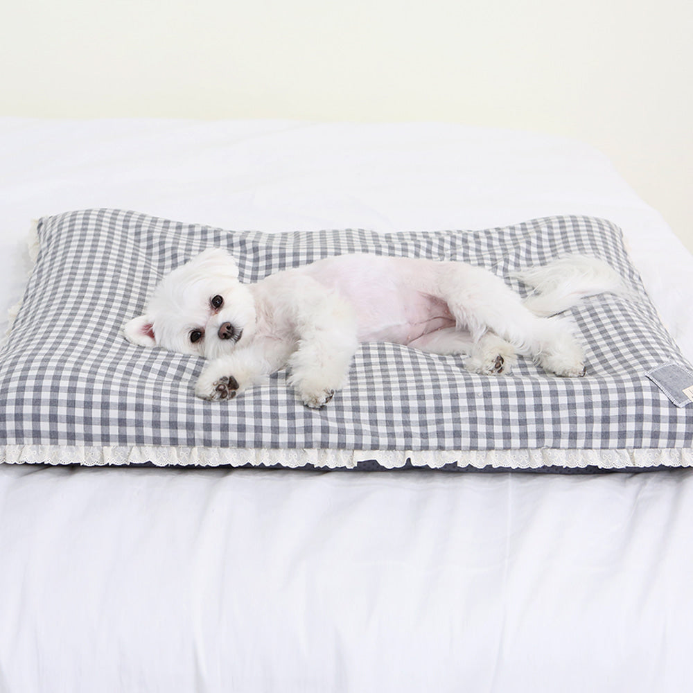 Cama Rectangular Estilo Vichy con Volantes para Perro