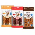 Pack de snacks masticables Dokas: stick de cuero con pollo, stick de cuero con pato y donuts de pollo para perro